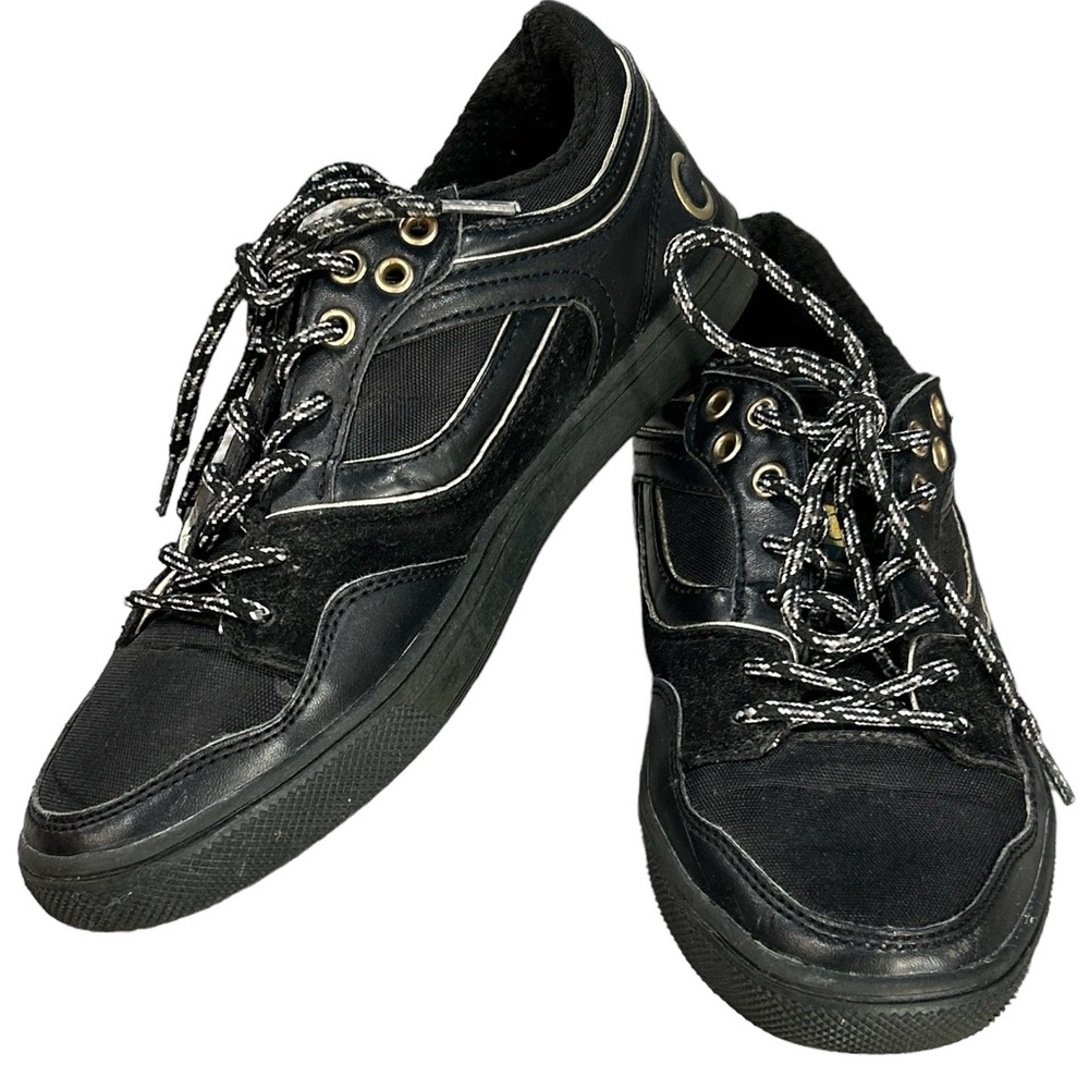 COOGI Lace Up Sneakers Size 8